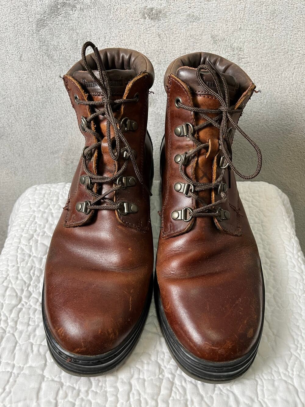 Timberland Men’s 10.5 Brown Leather Hiking Boots Lace Up Lug Sole Outdoor Work